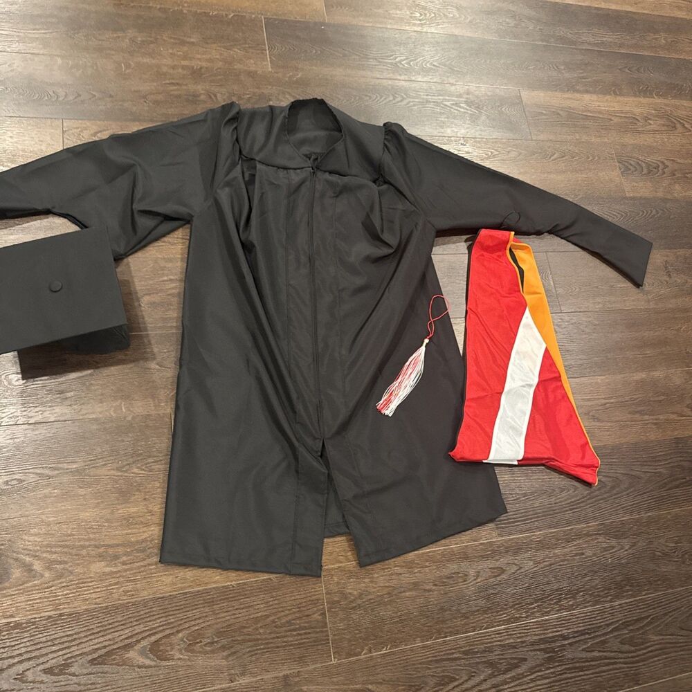 Herff Jones Graduate Cap And Gown 5’3” - 5’4” Master Hood Red / White Youngstown